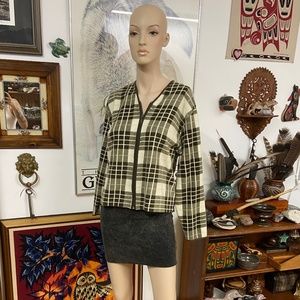 🐦‍⬛4/$20🐦‍⬛ Grandma's Sweater Plaid Fleece